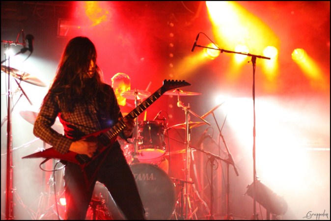 concert headshake slaidup gherkin 364-border.jpg